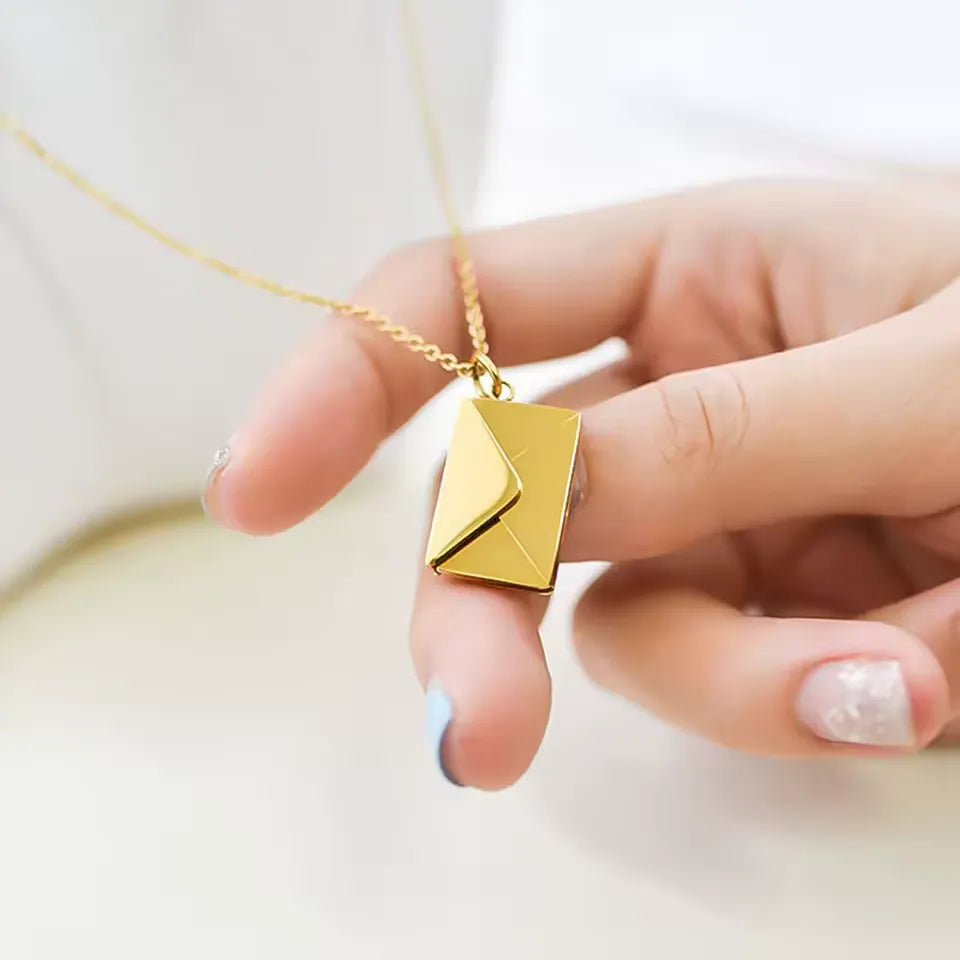 Collar Carta Amor I love You Baño Oro 18K + envío gratis + Caja de Regalo