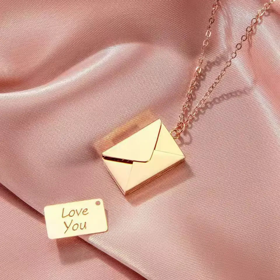 Collar Carta Amor I love You Baño Oro 18K + envío gratis + Caja de Regalo