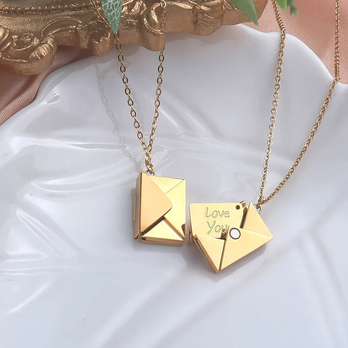 Collar Carta Amor I love You Baño Oro 18K + envío gratis + Caja de Regalo
