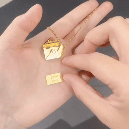 Collar Carta Amor I love You  Baño Oro 18K + envío gratis + Caja de Regalo