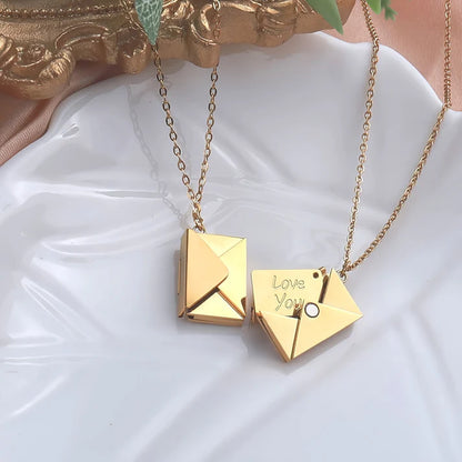 Collar Carta Amor I love You  Baño Oro 18K + envío gratis + Caja de Regalo